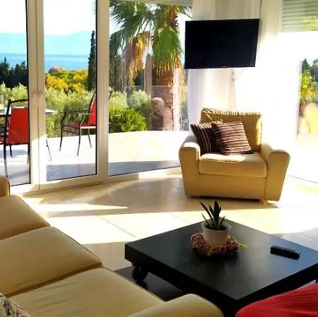 Prázdninový dům View διαμερισμα Loukissia